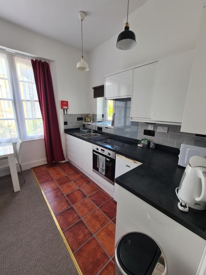 Meadowside Holiday Apartments Торки Екстериор снимка