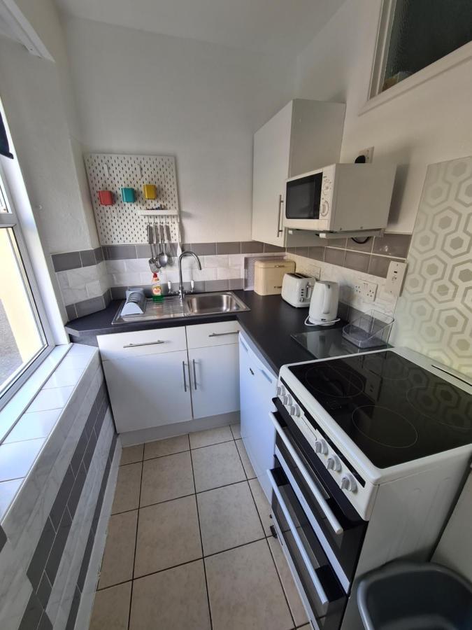 Meadowside Holiday Apartments Торки Екстериор снимка