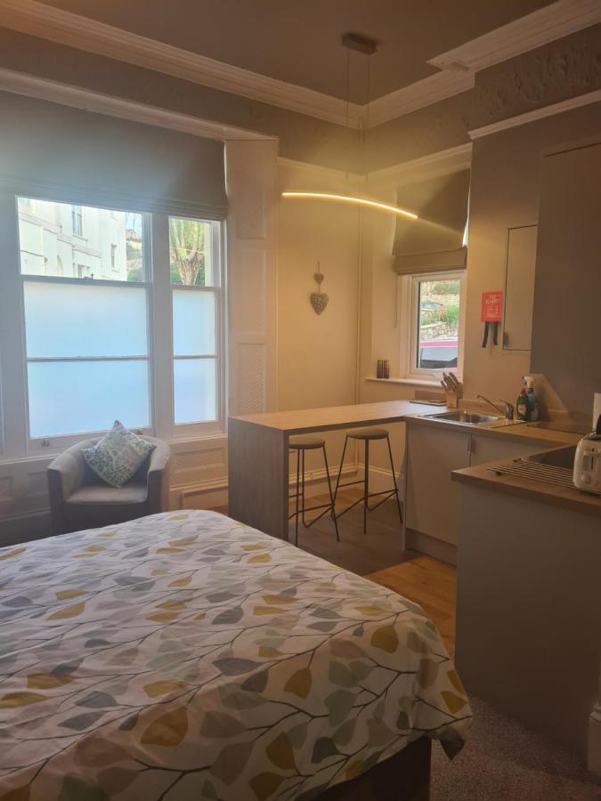 Meadowside Holiday Apartments Торки Екстериор снимка