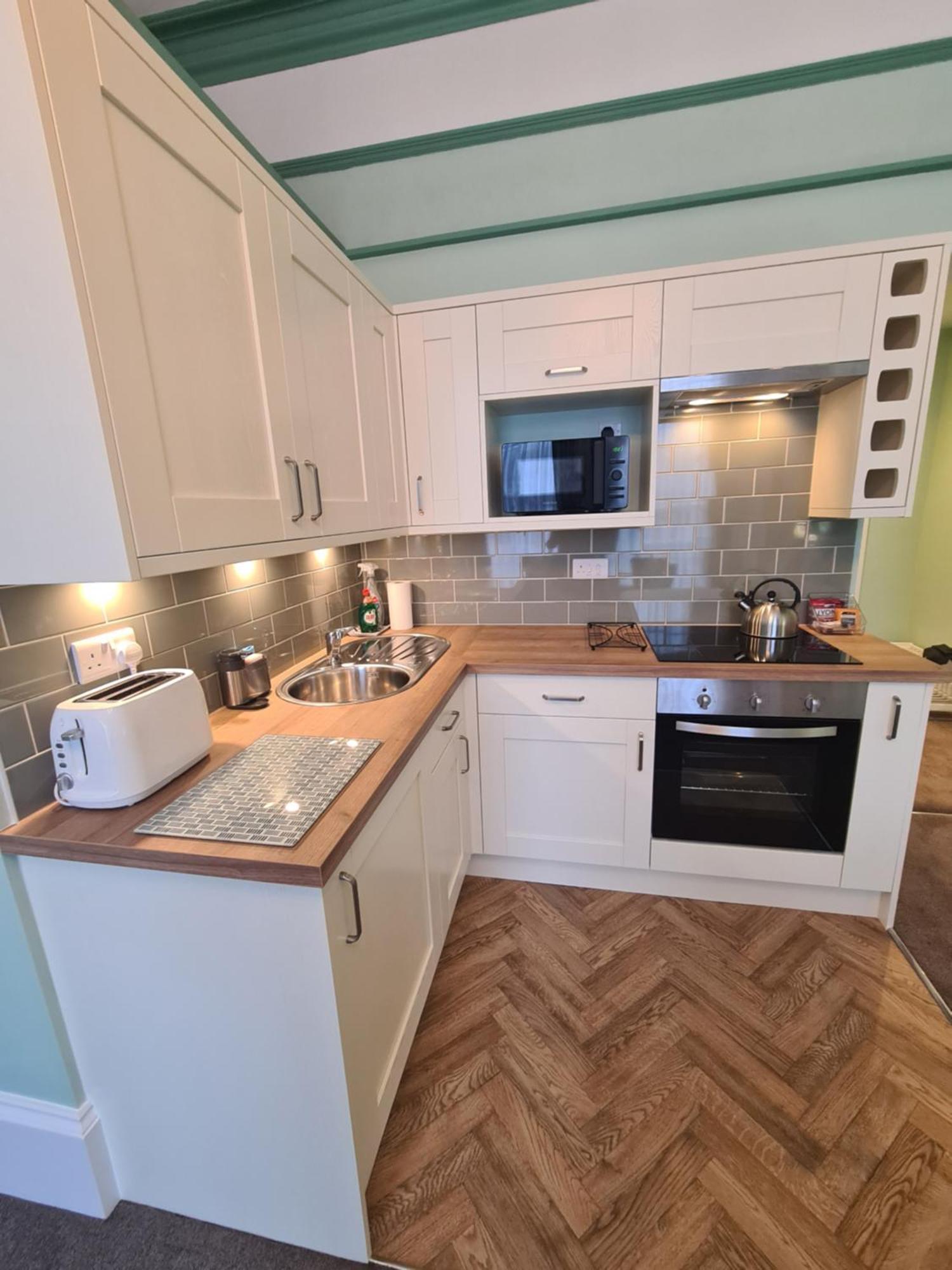 Meadowside Holiday Apartments Торки Екстериор снимка