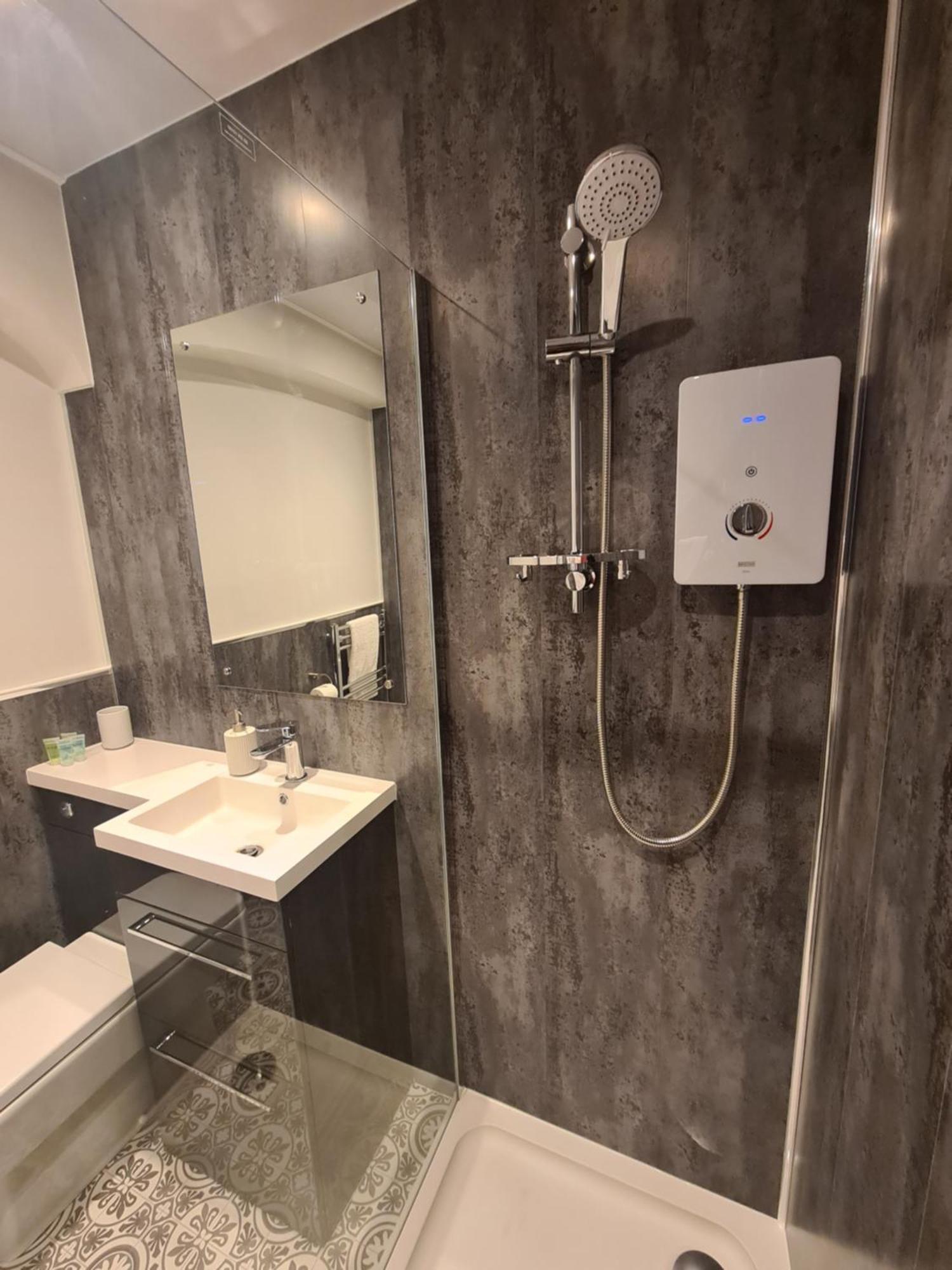 Meadowside Holiday Apartments Торки Екстериор снимка